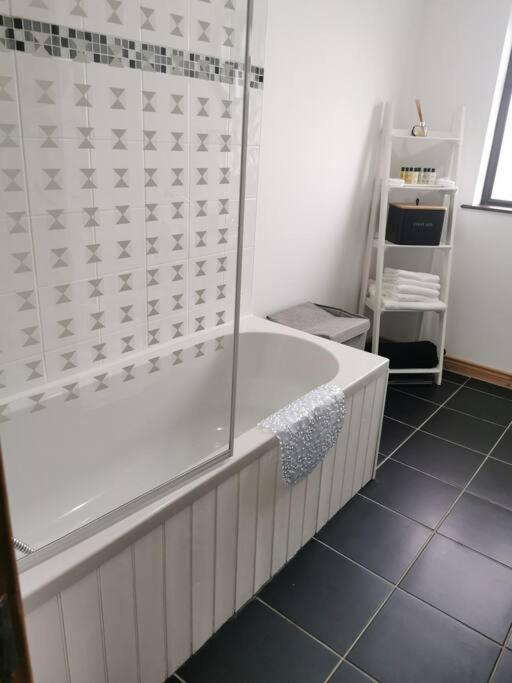 Greenbrae's Apartment- Bushmills Apartment